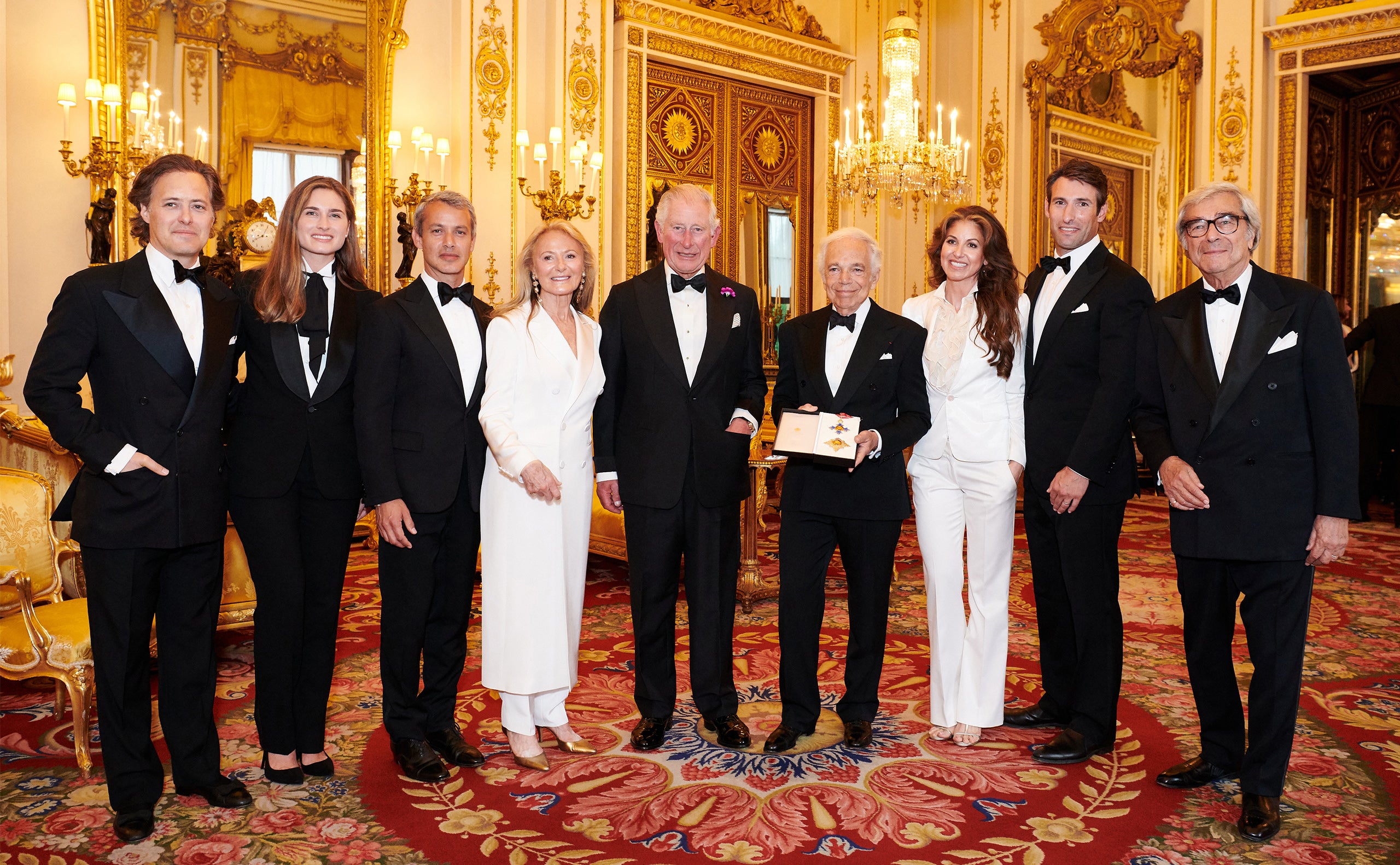 David Lauren, Lauren Bush Lauren, Andrew Lauren, Ricky Lauren, su alteza real el pr&iacute;ncipe de Gales, Ralph Lauren, Dylan Lauren, Paul Arrouet y Jerry Lauren en el Palacio de Buckingham