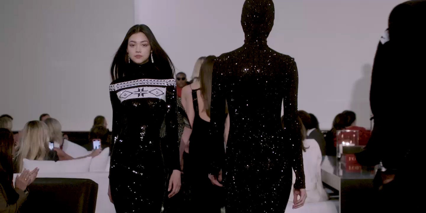 Video of looks from the Fall/Winter 2022 Collection show.